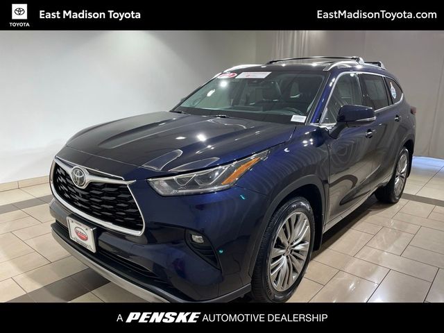 2022 Toyota Highlander Platinum