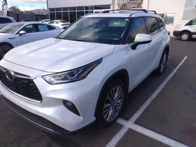 2022 Toyota Highlander Platinum