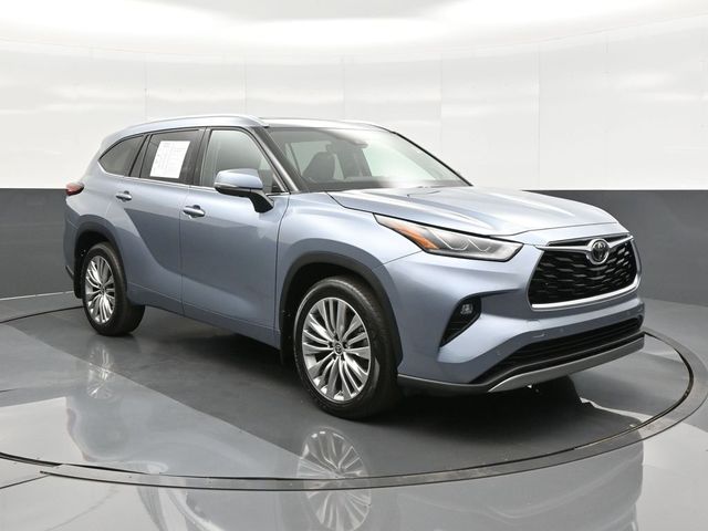 2022 Toyota Highlander Platinum