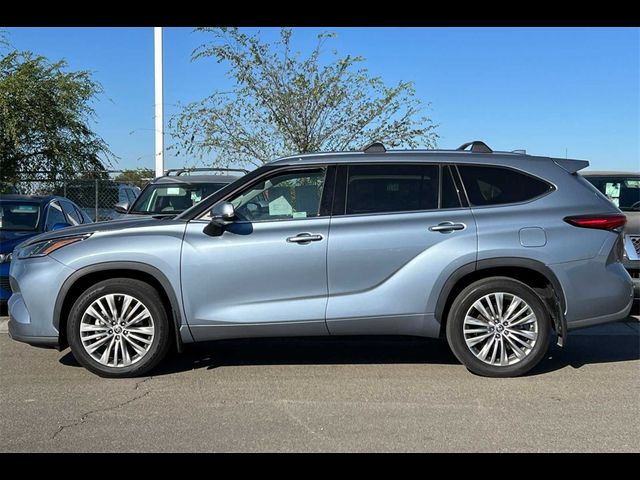 2022 Toyota Highlander Platinum