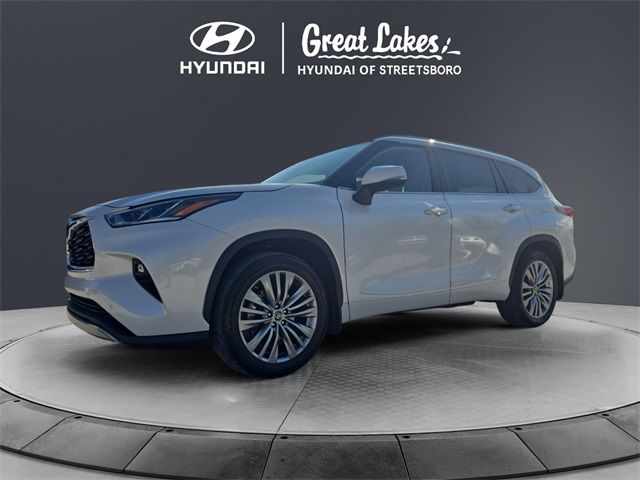 2022 Toyota Highlander Platinum