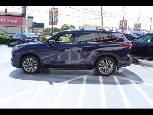 2022 Toyota Highlander Platinum