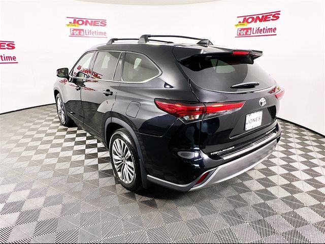 2022 Toyota Highlander Platinum