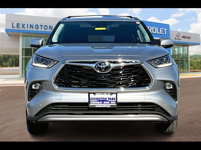 2022 Toyota Highlander Platinum