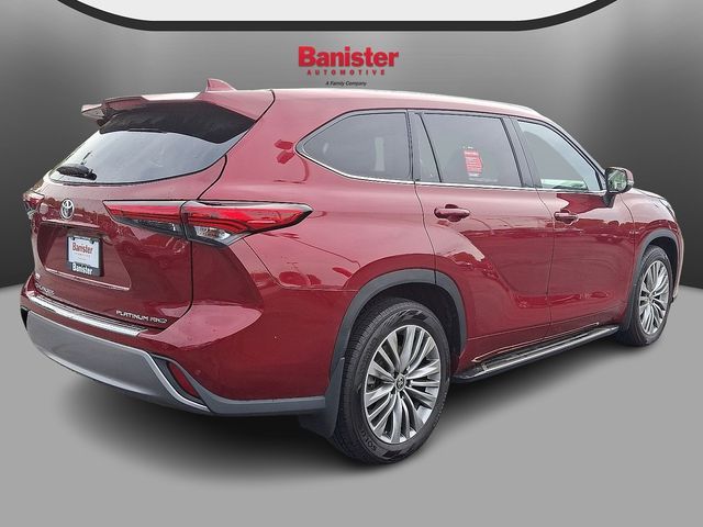 2022 Toyota Highlander Platinum