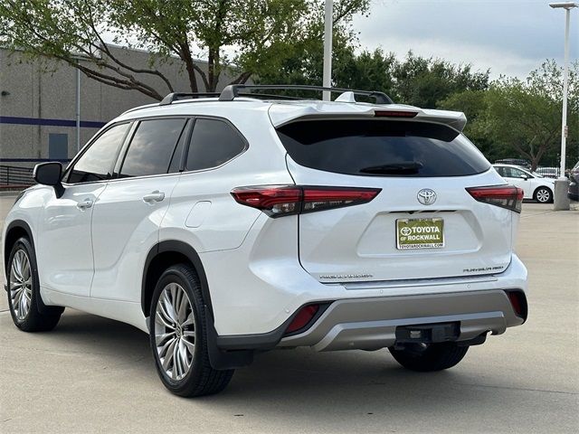 2022 Toyota Highlander Platinum