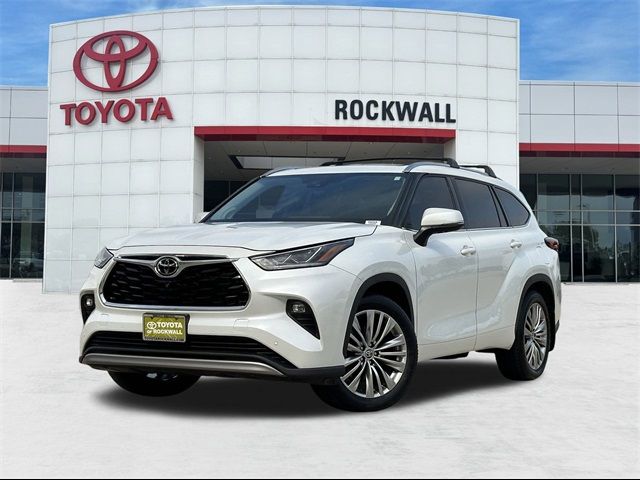 2022 Toyota Highlander Platinum