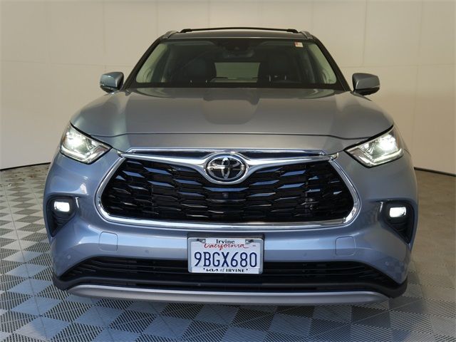 2022 Toyota Highlander Platinum