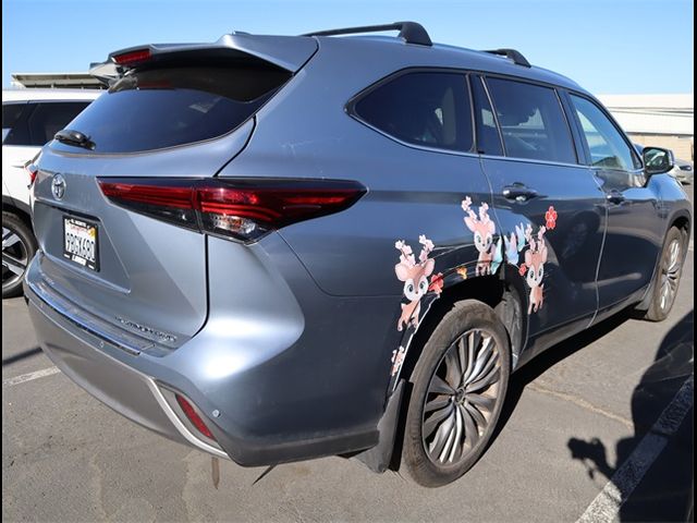 2022 Toyota Highlander Platinum