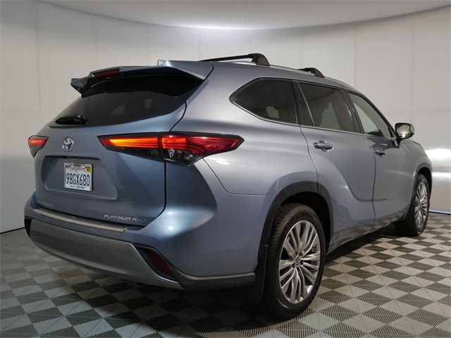 2022 Toyota Highlander Platinum