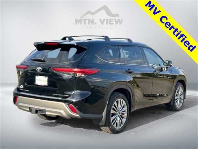 2022 Toyota Highlander Platinum