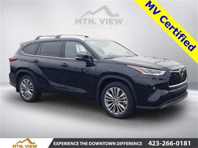 2022 Toyota Highlander Platinum