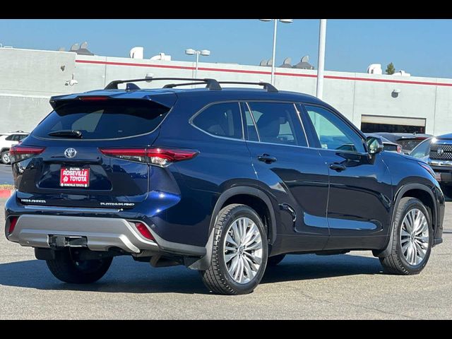 2022 Toyota Highlander Platinum