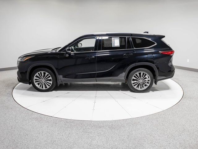 2022 Toyota Highlander Platinum