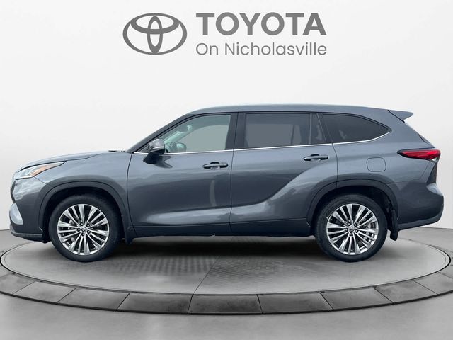 2022 Toyota Highlander Platinum