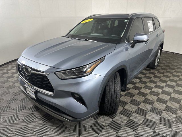 2022 Toyota Highlander Platinum