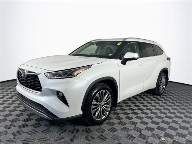 2022 Toyota Highlander Platinum