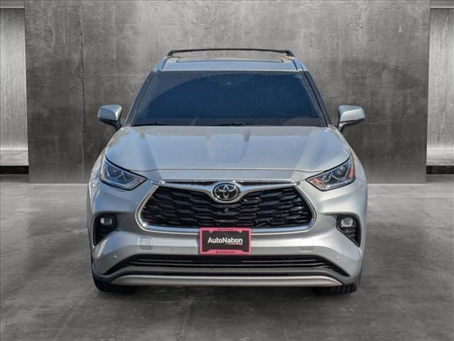 2022 Toyota Highlander Platinum