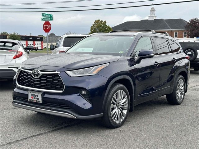 2022 Toyota Highlander Platinum