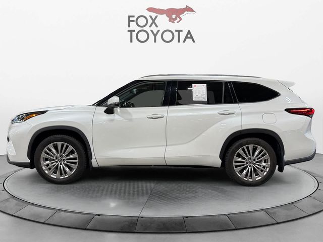 2022 Toyota Highlander Platinum