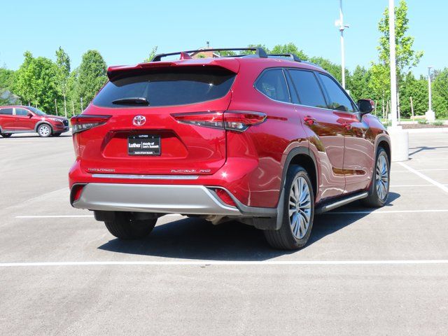 2022 Toyota Highlander Platinum