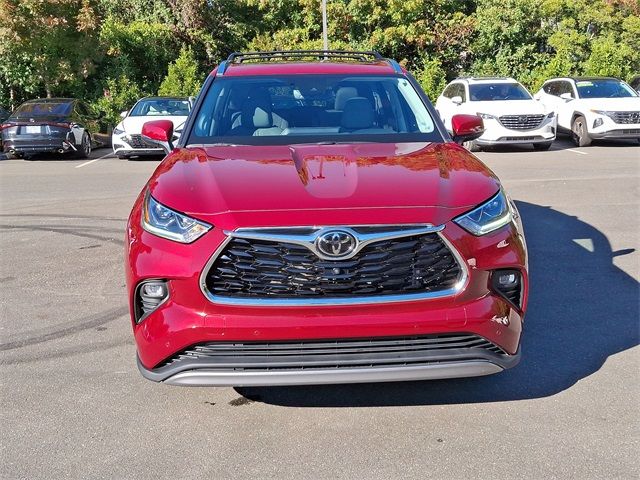 2022 Toyota Highlander Platinum