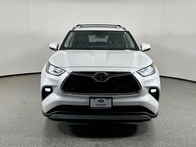 2022 Toyota Highlander Platinum