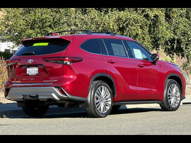 2022 Toyota Highlander Platinum