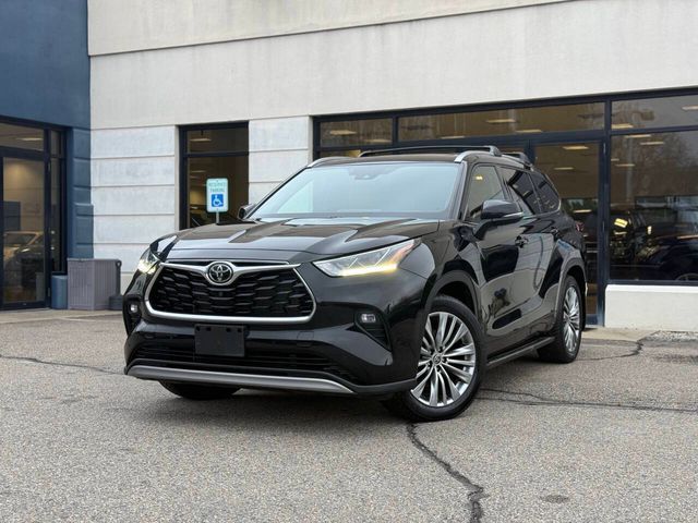 2022 Toyota Highlander Platinum