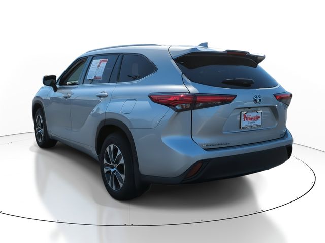 2022 Toyota Highlander Hybrid XLE