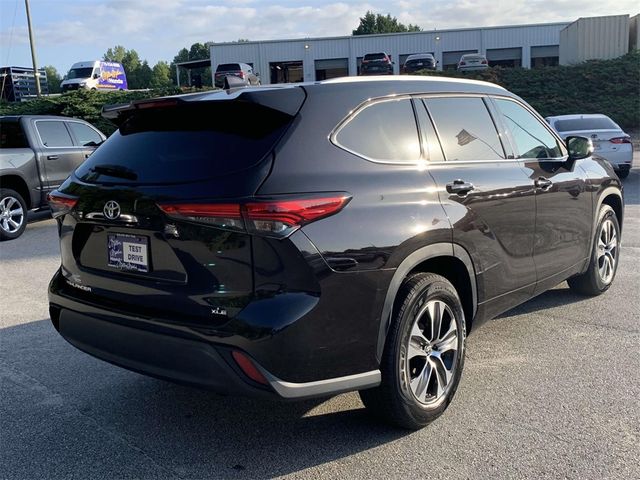 2022 Toyota Highlander XLE