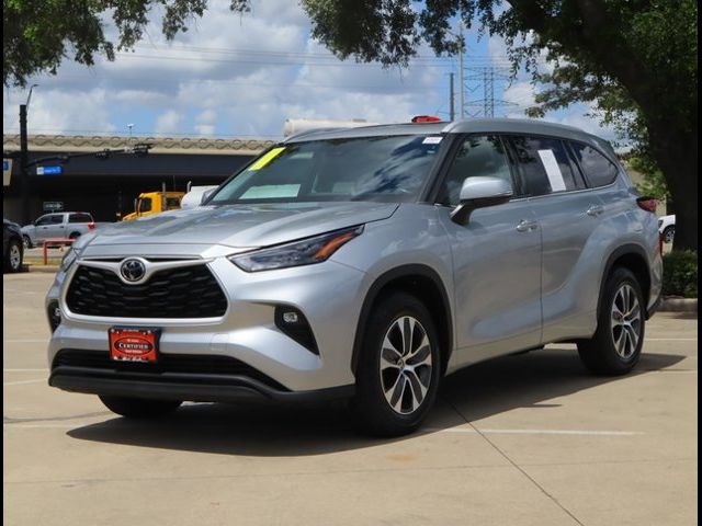 2022 Toyota Highlander XLE