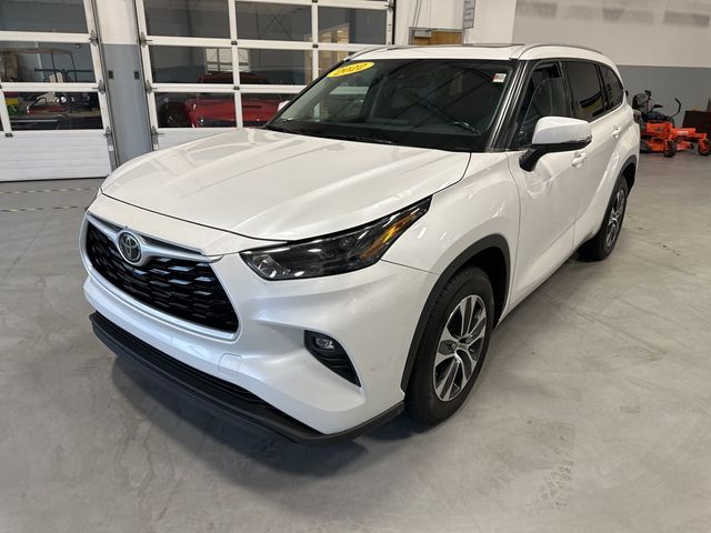 2022 Toyota Highlander XLE