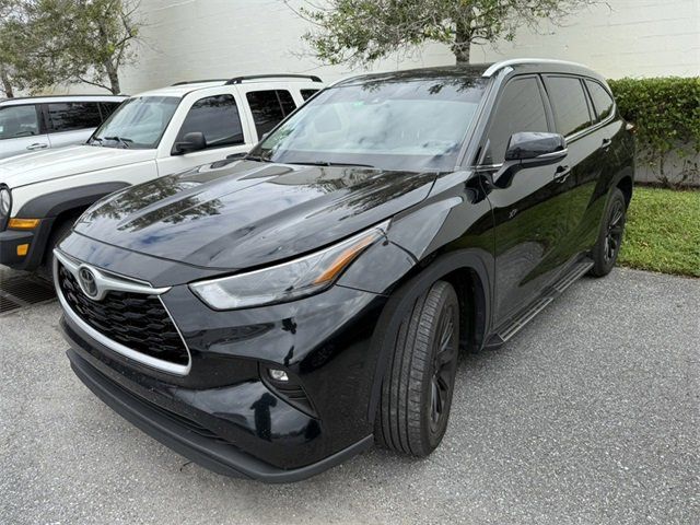 2022 Toyota Highlander XLE