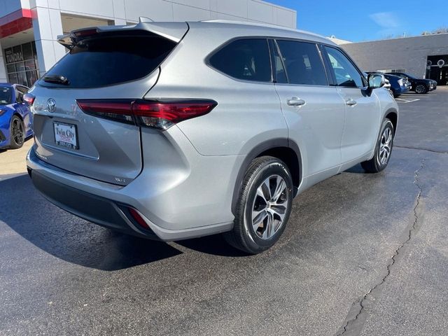 2022 Toyota Highlander XLE