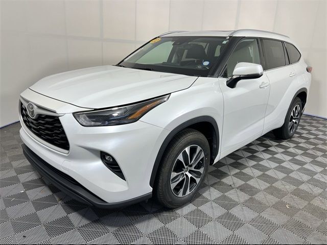 2022 Toyota Highlander XLE