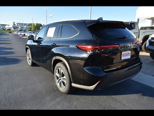 2022 Toyota Highlander XLE