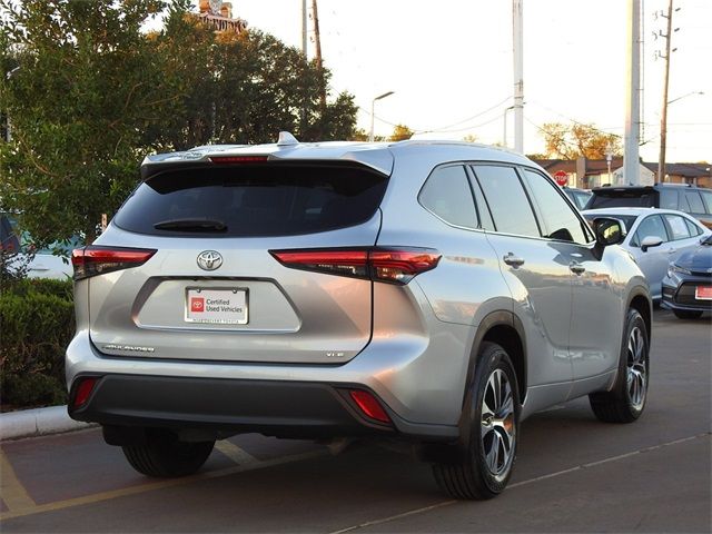 2022 Toyota Highlander XLE