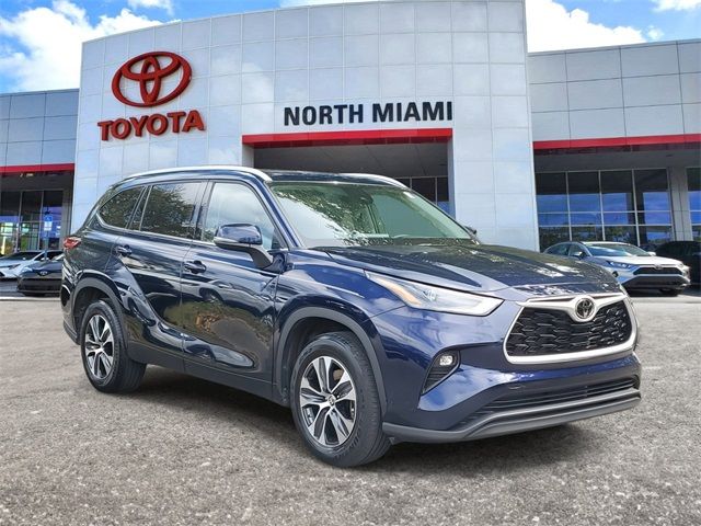 2022 Toyota Highlander XLE