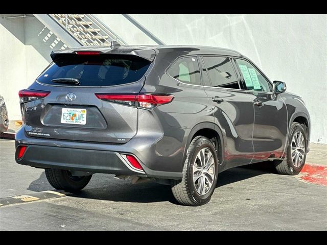 2022 Toyota Highlander XLE