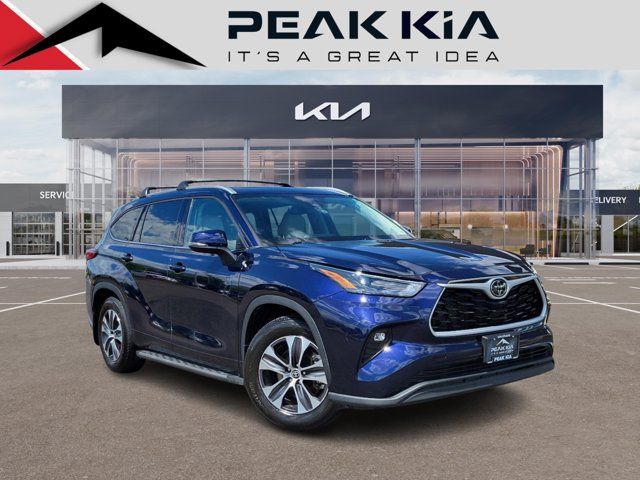 2022 Toyota Highlander XLE