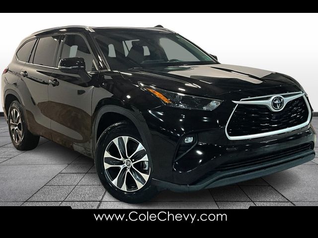 2022 Toyota Highlander XLE