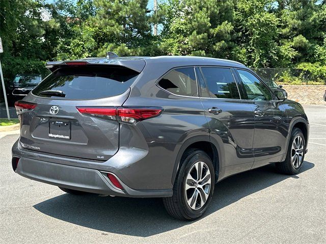 2022 Toyota Highlander XLE