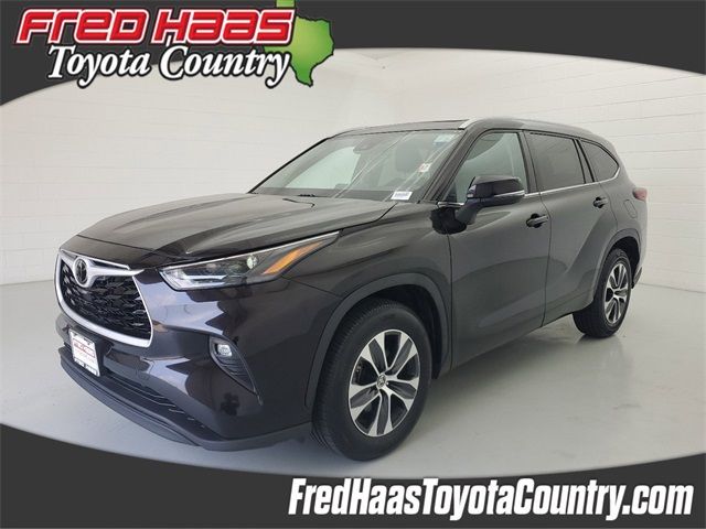 2022 Toyota Highlander XLE