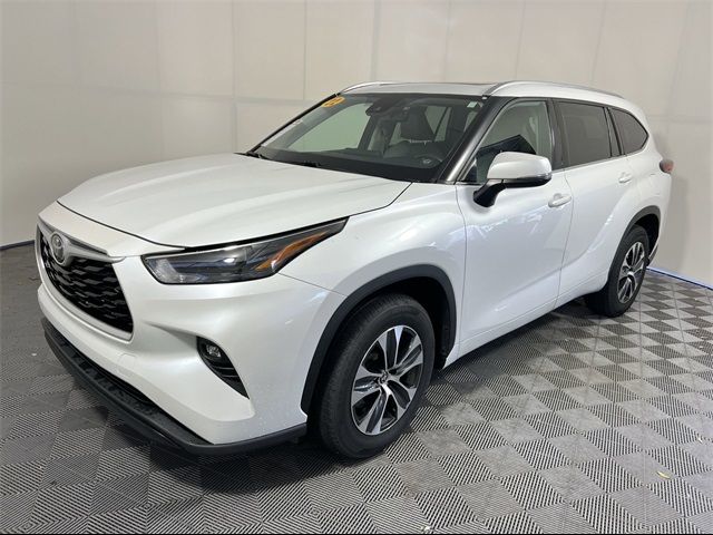 2022 Toyota Highlander XLE