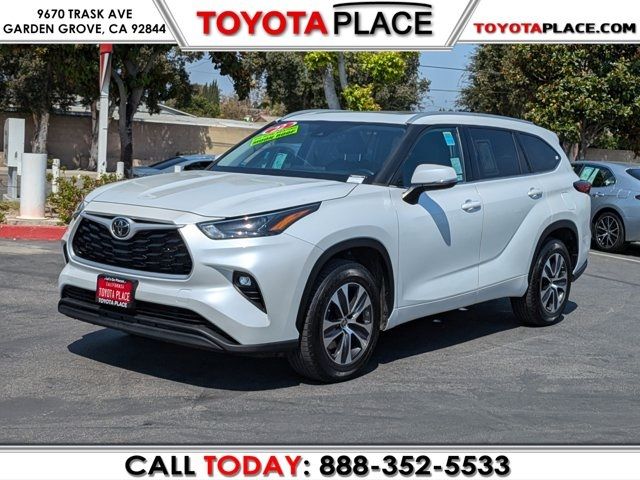 2022 Toyota Highlander XLE