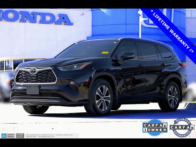 2022 Toyota Highlander XLE