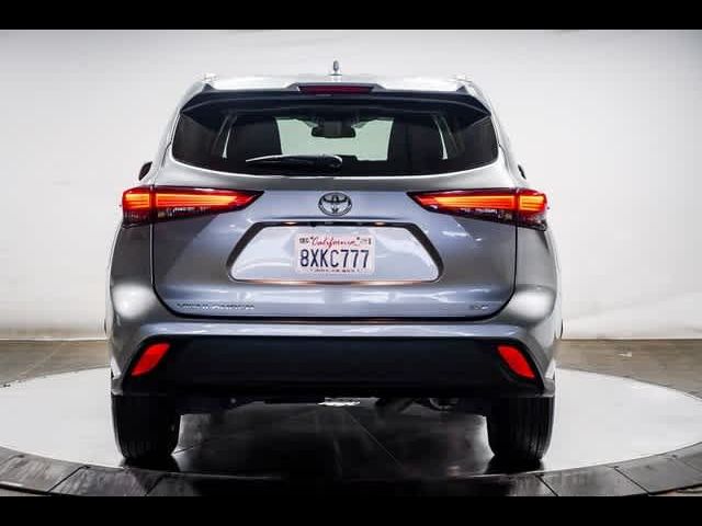 2022 Toyota Highlander XLE