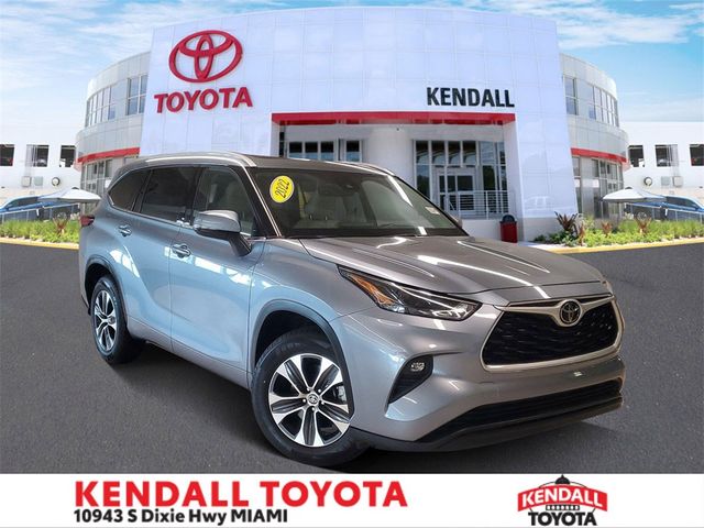 2022 Toyota Highlander XLE