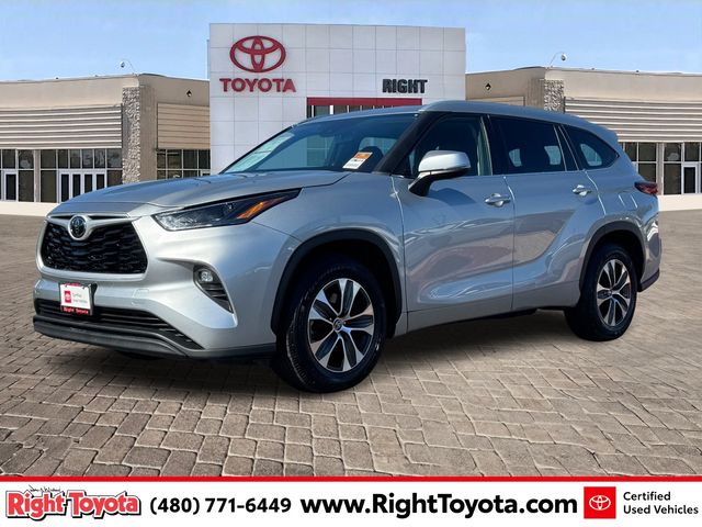 2022 Toyota Highlander XLE